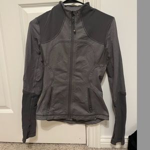 Lululemon Forma Jacket, "older style", Size 6